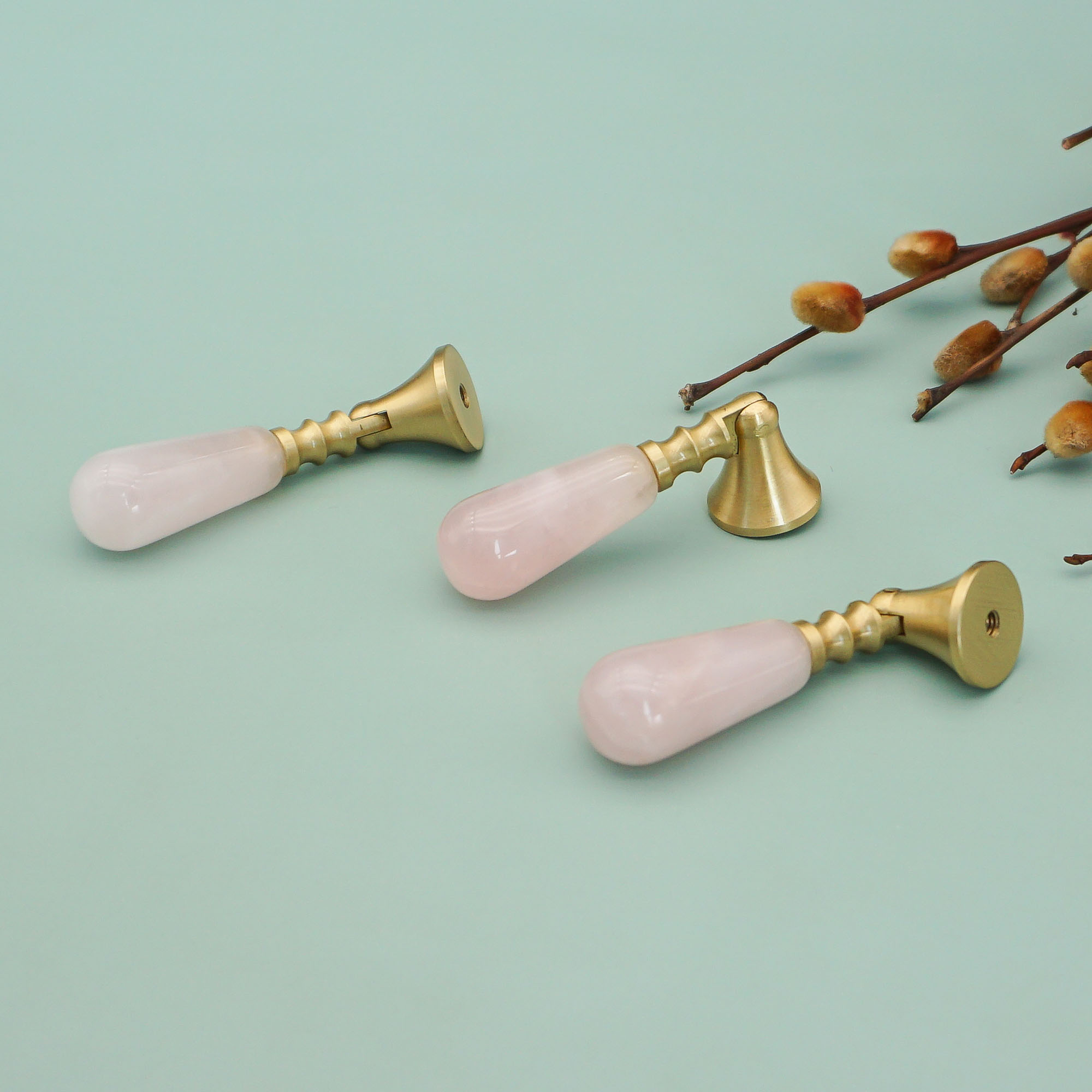 Розовый кристалл + латунные дв – обзор и цена Furniture Hardware Drop Pulls